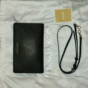 MICHAEL KORS JET SET -lg crossbody clutch purse. NWT